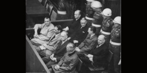 Główni oskarżeni podczas procesu w Norymberdze