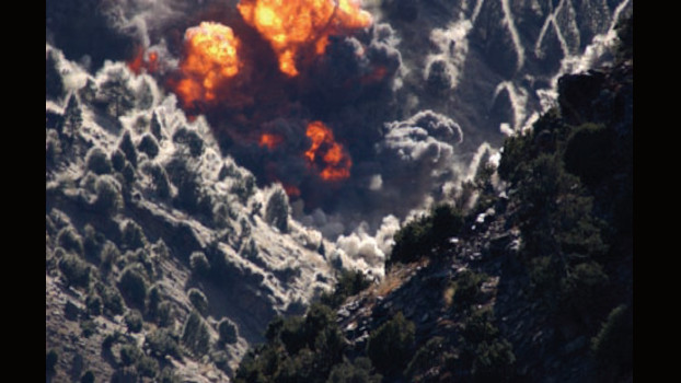 bombardowanie lotnicze Tora Bora - Wikimedia Commons