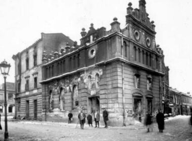 Spalona w trakcie pogromu lwowskiego synagoga