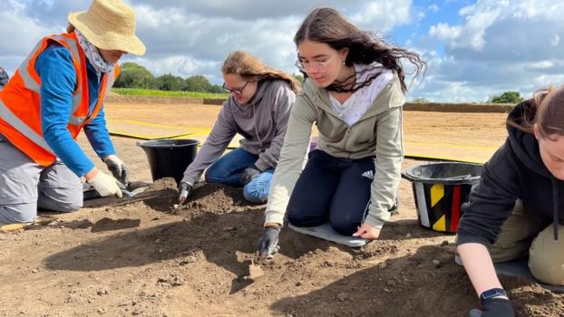 1400-letnia świątynia przy Sutton Hoo odkryta przez archeologów