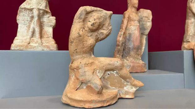 Znaleziono figurki ofiarne w dziecięcych grobach w Tenedos
