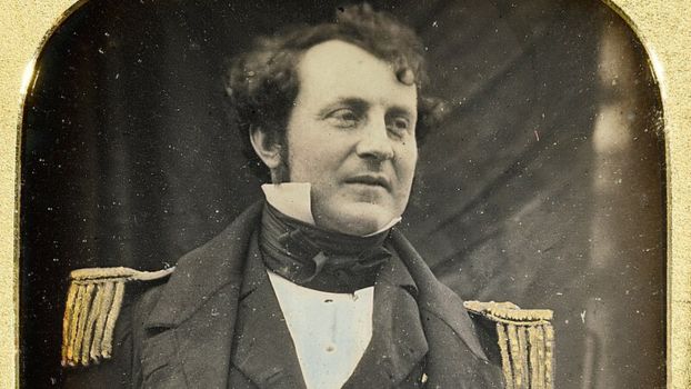James Fitzjames, kapitan zjedzony podczas wyprawy Franklina, zidentyfikowany
