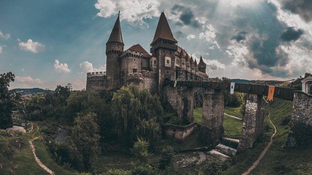 Zamek Korwina – posiadłość hrabiego Orloka z najnowszego Nosferatu